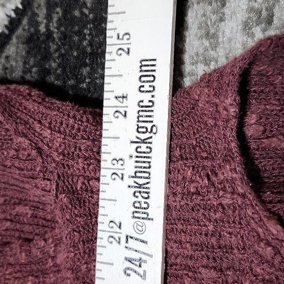 BUCKLE DAYTRIP MAROON KNIT FRINGE HEM OPEN CARDIGAN KIMONO SHAWL - Picture 6 of 11